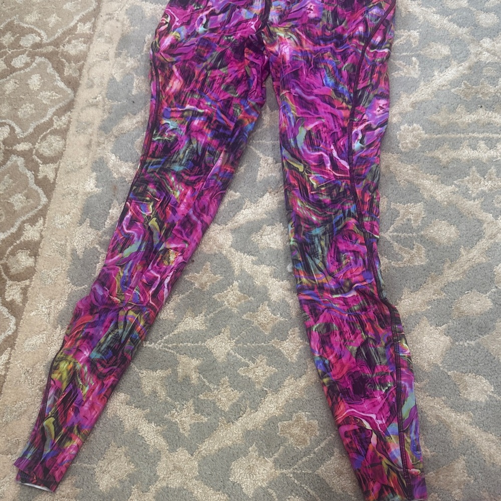 Lululemon cropped  Leggings size 4